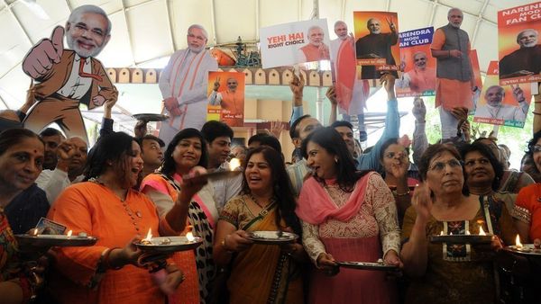 क्या गुजरात सीएम मोदी को मिस कर रहा है?