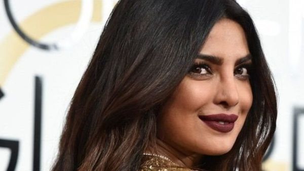 सोशल: प्रियंका चोपड़ा ने ईमेल नहीं पढ़ने का बनाया रिकॉर्ड?