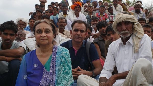 BBC INNOVATORS: मिलिए बांध बनाने वाली एक महिला से