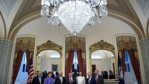 ट्रंप को झटका देने वाले अलबामा के नवनिर्वाचित सेनेटर डग जोंस कौन हैं?