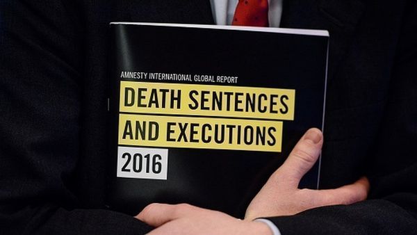 चीन में 10 लोगों को सरेआम मौत की सज़ा, सोशल मीडिया पर छिड़ी बहस