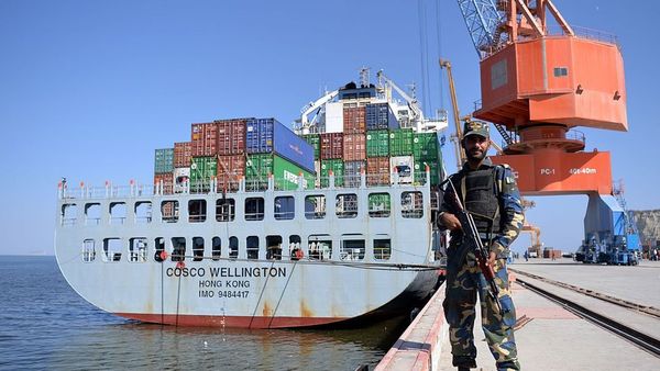 पाकिस्तान में क्यों छप रहा है चीनी अख़बार?