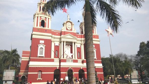 चर्च में कैसे-कैसे ग़ुनाह कबूल कर रहे हैं लोग?