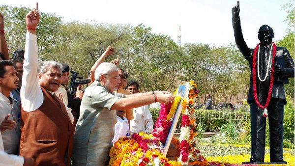 नज़रिया: दलित स्वाभिमान का प्रतीक क्यों है भीमा कोरेगांव?