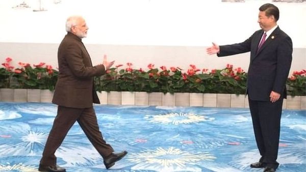 नज़रिया: 'भारत एक साथ चीन और पाकिस्तान से मोर्चा नहीं खोल सकता'