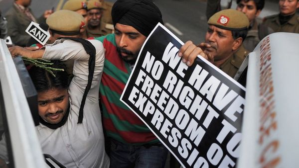 'धार्मिक अल्पसंख्यकों पर हमला रोकने में नाकाम रही है मोदी सरकार': ह्यूमन राइट्स वॉच की रिपोर्ट