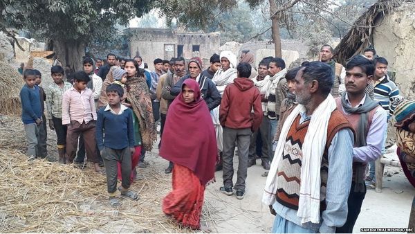 पहले लात मारी, फिर ट्रैक्टर चढ़ा दिया और अंत में मार्शल से रौंद डाला