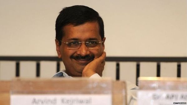 मुश्किलों के भंवर से निकल पाएंगे केजरीवाल?