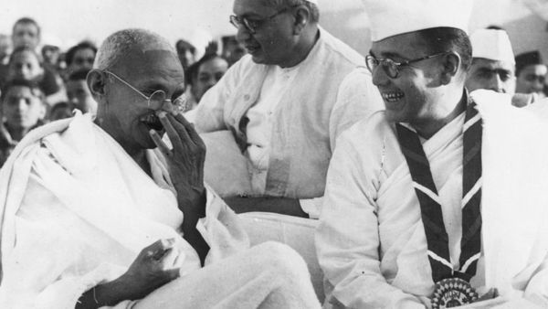 सुभाष चंद्र बोस की अनूठी प्रेम कहानी के बारे में कितना जानते हैं?