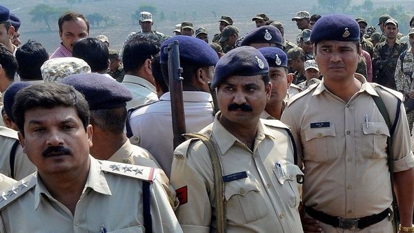 भ्रष्ट अधिकारियों का गला काट दूंगाः केंद्रीय राज्य मंत्री आरके सिंह