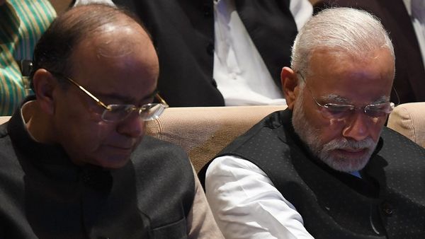 BUDGET SPECIAL: विदेशी निवेश की बौछार, फिर नौकरियों की क्यों है मार?