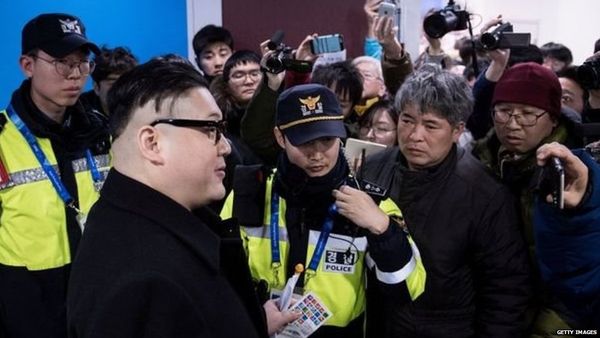 चीयरलीडर्स पर नहीं चला नकली किम जोंग-उन का जादू