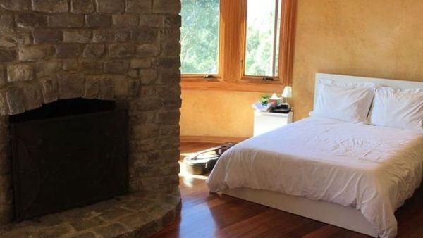 करोड़पतियों के बच्चों को स्मार्टफ़ोन की लत छुडाने वाला आलीशान क्लिनिक