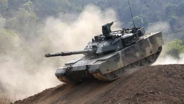 चीन क्यों बन गया है अमरीका का 'दुश्मन नंबर वन'?