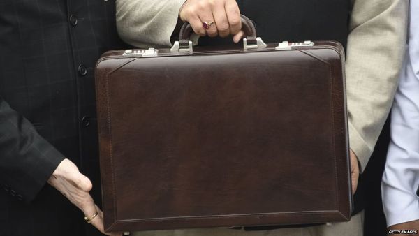 सोशल: बजट के बारे में क्या कह रहे हैं आम लोग
