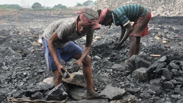 प्रेस रिव्यू: मालदीव पर चीन का दांव, बाहरी दखल पर चेताया