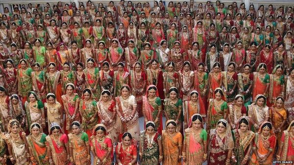 सुषमा स्वराज को हर दिन फ़ोन क्यों कर रहीं ये पत्नियां?