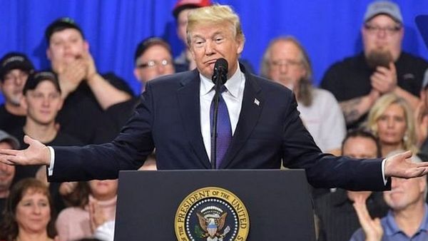 अमरीका में नौकरियों की बाढ़, पर धड़ाम हुए शेयर बाज़ार