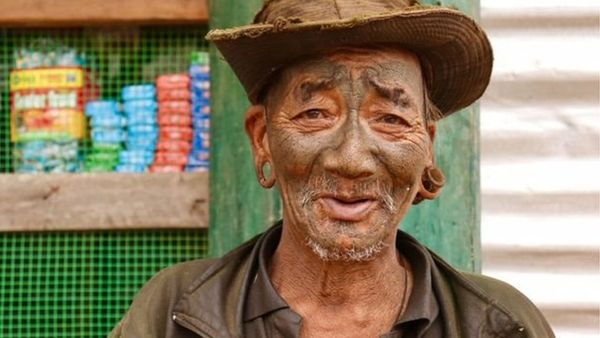 ‘ओह! तुम कुत्ता खाती हो, सांप खाती हो’