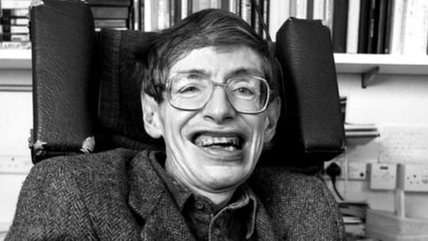 सोशल- भारत में पैदा होते तो स्टीफन हॉकिंग करते ये सारे काम...