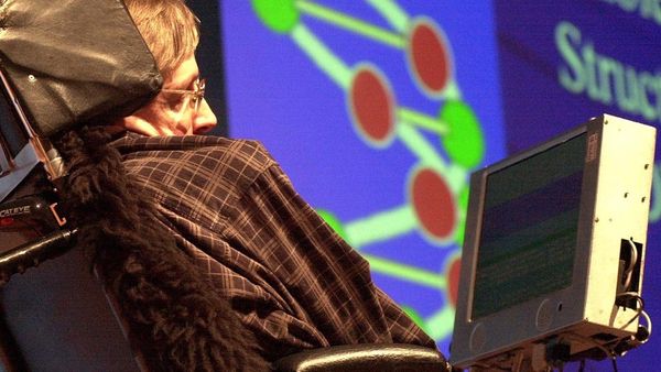 मुंबई में स्टीफ़न हॉकिंग जब बॉलीवुड के गाने पर नाचे थे