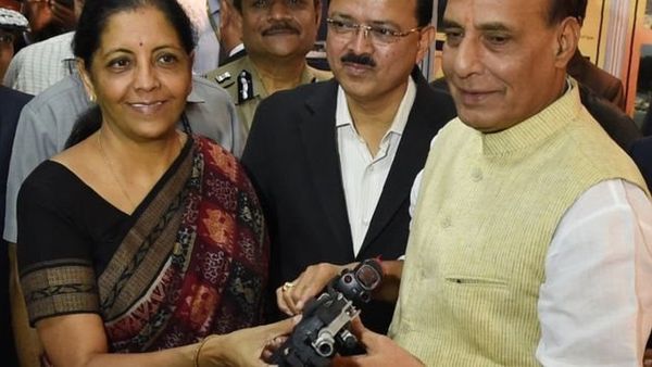 दूसरों के भरोसे कब तक रहेगी भारतीय सेना?