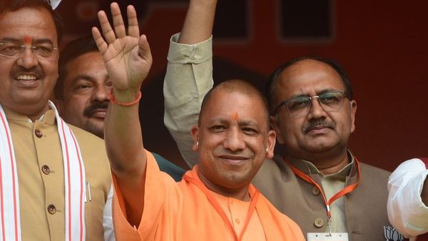 लोकसभा उपचुनावों में क्यों बेअसर साबित हो रही है 'मोदी लहर'