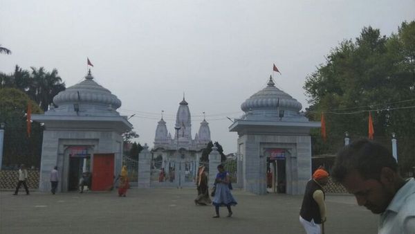 योगी के गढ़ में अपनों ने ही दिया झटका?