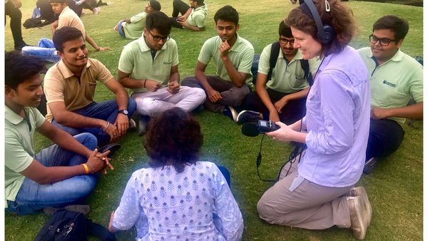 #BBCShe: ‘वो लड़कियों को ‘चीज़’ की तरह देखते हैं’