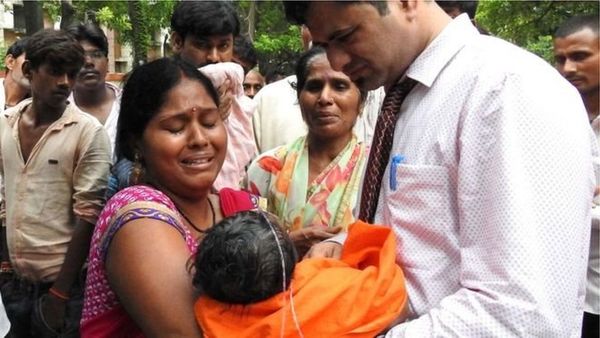 ‘बच्चों के लिए ऑक्सीजन सिलेंडर लाना क्या गुनाह था?’