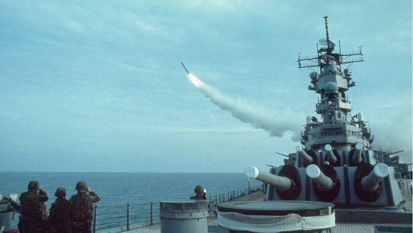 कैसी हैं अमरीका की ताक़तवर टॉमहॉक मिसाइलें