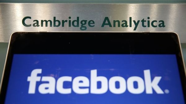 सियासी सलाह देने वाली कंपनी कैम्ब्रिज एनालिटिका बंद होगी