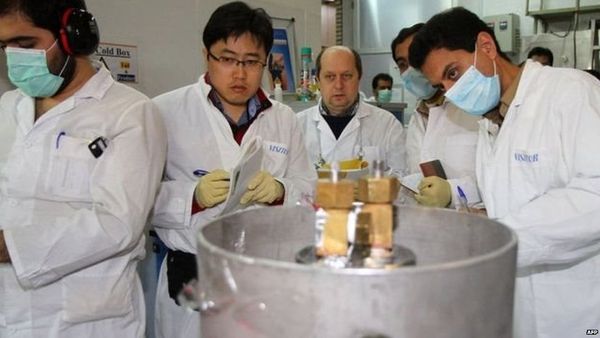 ईरान के साथ परमाणु समझौते से अमरीका अलग होगा या नहीं?