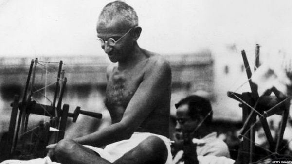 नज़रिया- गांधी हिंदुत्व और आरएसएस से पूरी तरह असहमत थे