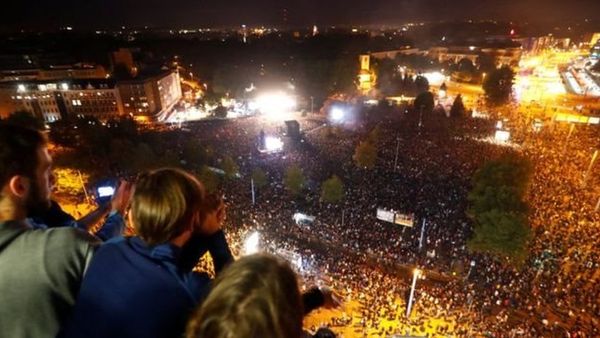 जर्मनी : कंसर्ट में लगे नाज़ी विरोधी नारे