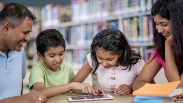 मां-बाप दूसरी शादी करते हैं तो बच्चों को कैसा लगता है