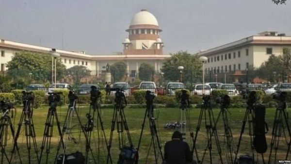 'हिंदू राष्ट्र की वकालत करने वाले जज को तुरंत इस्तीफ़ा देना चाहिए': नज़रिया