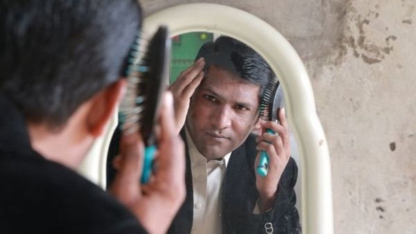 ऊंट की पीठ से कैसे अमरीका की यूनिवर्सिटी तक पहुंचा यह ‘बच्चा’