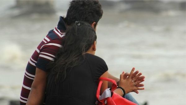 वर्जिनिटी खोने की क्या कोई सही उम्र होती है