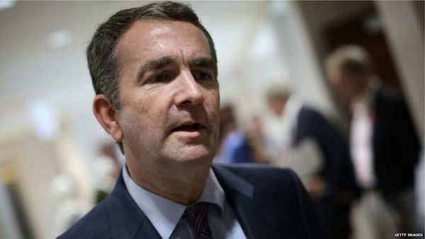 नस्लवादी तस्वीर से फंसे वर्जीनिया के गवर्नर राल्फ नोर्दम