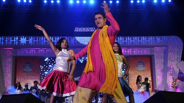 रवि किशनः भोजपुरी का वो स्टार जो पहले कांग्रेस का हुआ, फिर भाजपा का