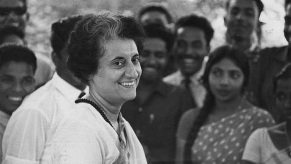 मोदी समेत कितने सांसदों की सांसद निधि पर रोक लगाई गई और क्यों?