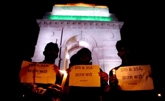 मोदी राज में विपक्ष के अस्तित्व का संकट, सरकार पर कौन लगाएगा अंकुश?