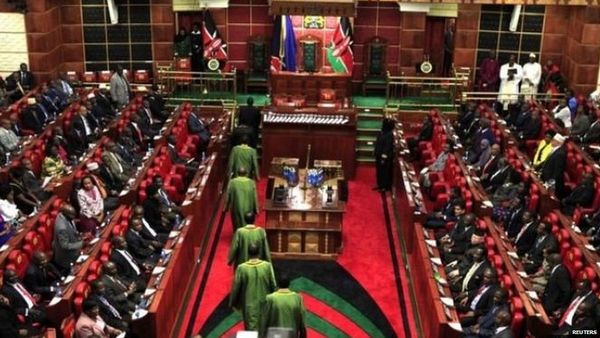 कीनिया :महिला MP को जड़ा चांटा, सांसद गिरफ़्तार