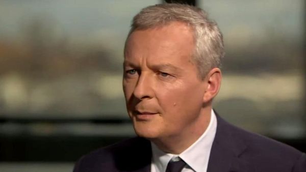 फ्रांस के राष्ट्रपति मैक्रों की 'बेवकूफ़ी' का जवाब देंगे: ट्रंप