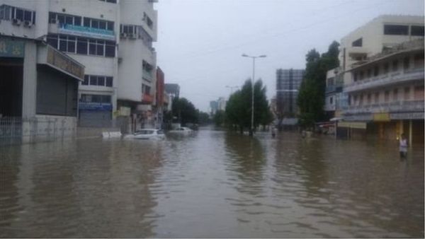 बाढ़ में सैनिकों की मदद से इतने ख़ुश हुए कि ईद पर बुलाया घर