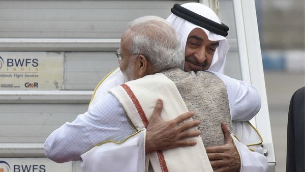 यूएई में मोदी को सर्वोच्च सम्मान, पाकिस्तान में आपत्ति क्यों?