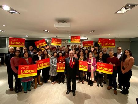 ब्रिटिश सांसद वीरेंद्र शर्माः बस ड्राइवर से ब्रिटिश पार्लियामेंट तक