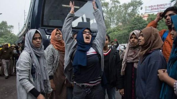 जामिया में पुलिस कार्रवाई के बाद क्या रहा पूरे देश का हाल