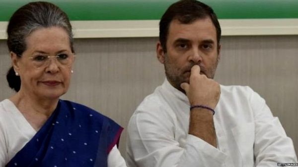 NPR का विरोध करके क्या ख़ुद ही घिर गई कांग्रेस?